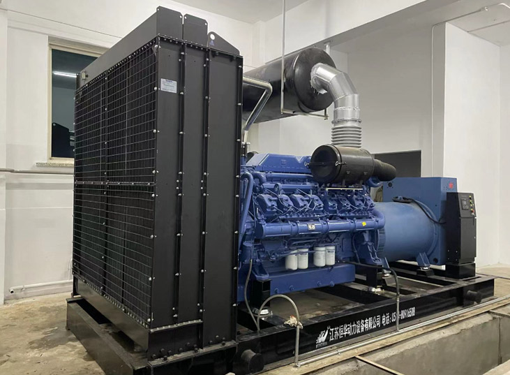 大連市普蘭店區(qū)自來(lái)水公司玉柴1500KW機(jī)組送貨安裝完畢